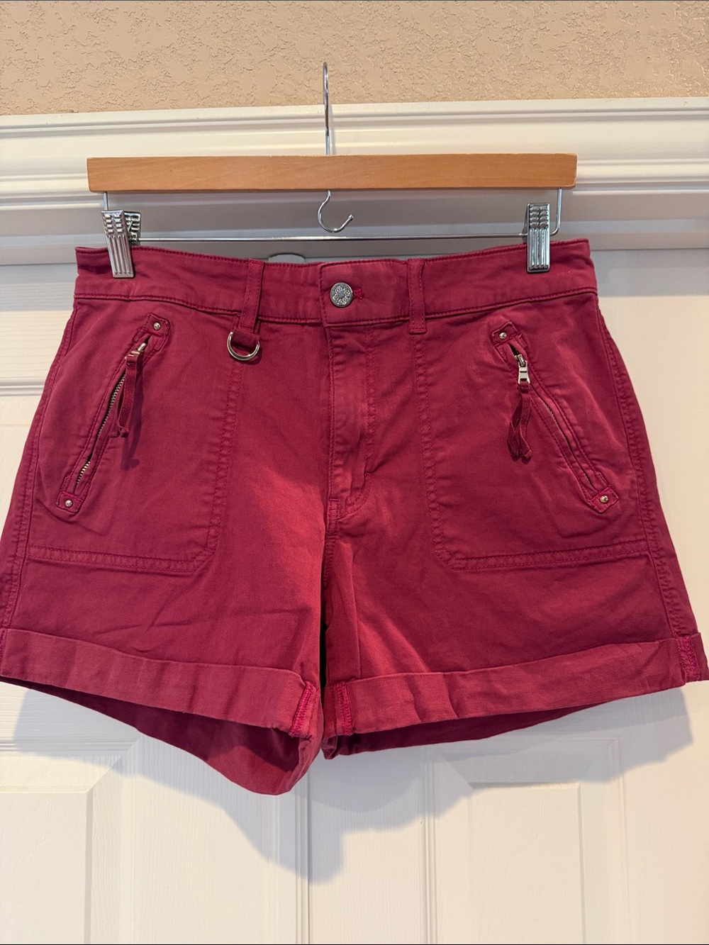 WHBM Magenta Mid-Rise Pret-A-Play 4" Roll-Cuff Utility Shorts 10